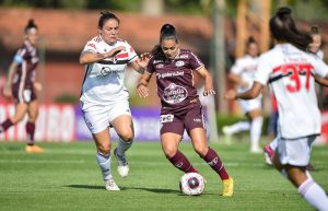 Meninas do São Paulo perdem primeira partida da semifinal. (Foto: Renato Pizzutto/Ag Paulistão/Centauro)
