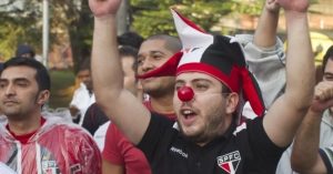 Torcedores do São Paulo se irritaram com post do clube sobre ST. (Foto: Reprodução)