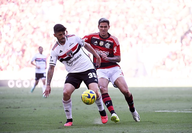 Beraldo jogou muita bola na primeira decisão da Copa do Brasil pelo São Paulo. (Foto: Twitter do São Paulo)