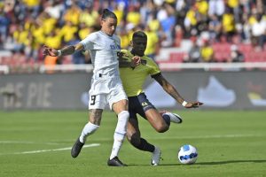 Arboleda é um dos líderes do São Paulo e da Seleção do Equador. (Foto: AFP)