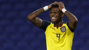 Zagueiro do São Paulo, Arboleda foi destaque do Equador em duelo das Eliminatórias. (Foto: Twitter do Equador)