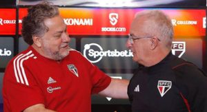 Casares faz voto de confiança a Dorival Junior no São Paulo. (Foto: Twitter do São Paulo)