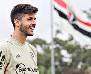 São Paulo blinda jovens como Beraldo. (Foto: Twitter do São Paulo)