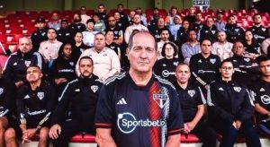 São Paulo sofre com a adidas. (Foto: Twitter do São Paulo)
