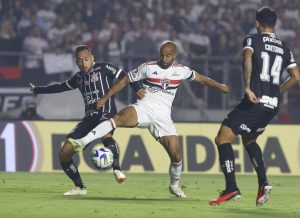 Lucas foi destaque do São Paulo novamente em clássico contra o Corinthians. (Foto: Twitter do São Paulo)