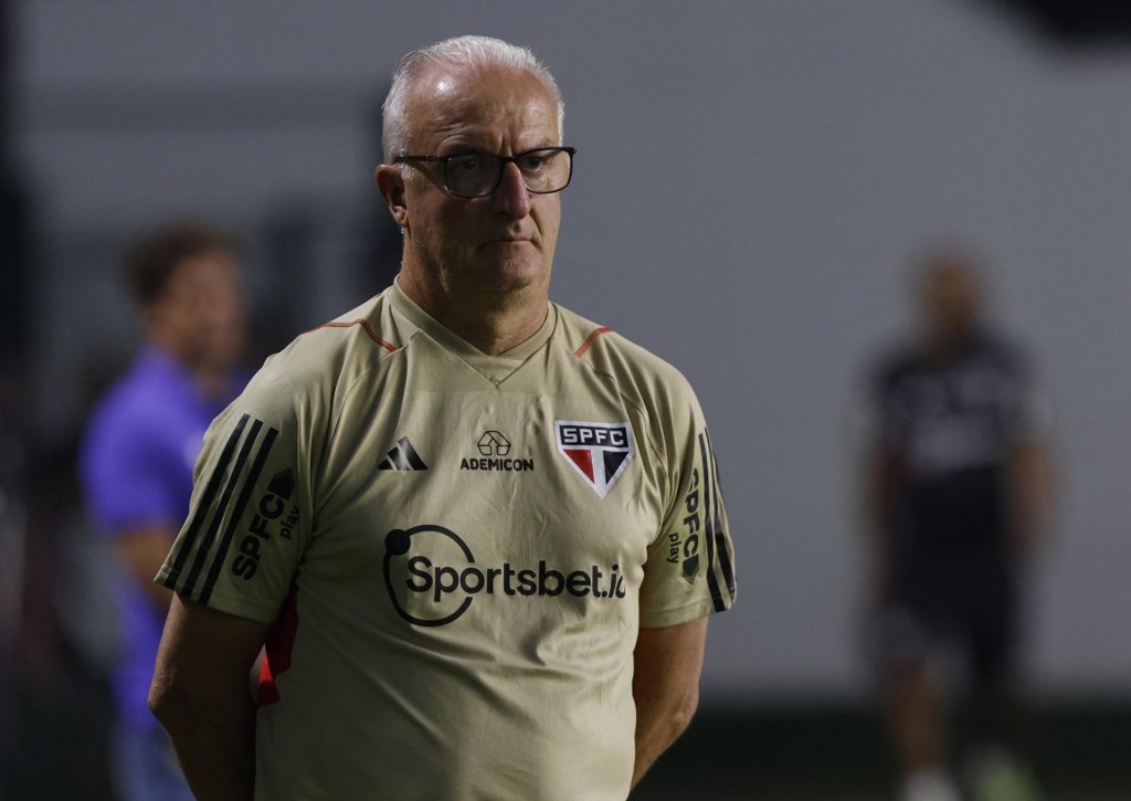 Dorival Junior alerta para campanha fraca do São Paulo como visitante no Brasileirão. (Foto: Twitter do São Paulo)