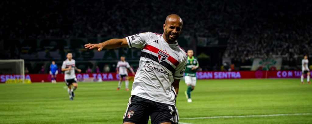 Lucas sente lesão na coxa e desfalca o São Paulo. (Foto: Twitter do São Paulo)