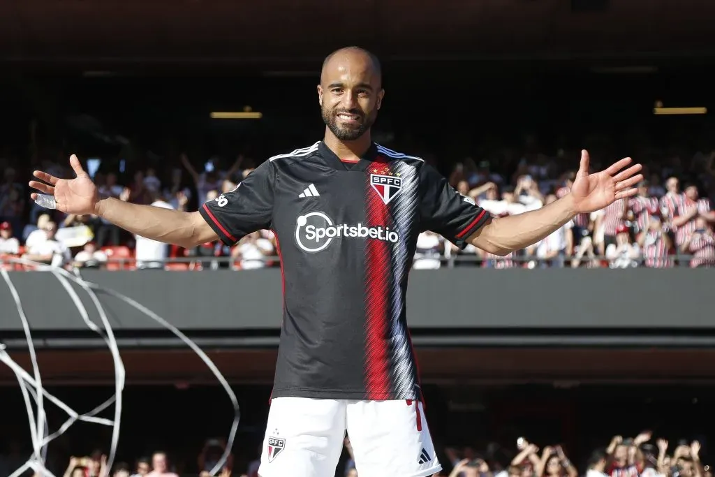 Lucas Moura quer seguir no São Paulo em 2024. (Foto: Twitter do São Paulo)