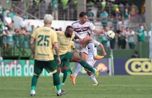 São Paulo venceu os últimos quatro jogos em Goiânia contra o Goiás. (Foto: Twitter do Brasileirão)