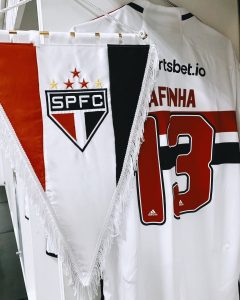 São Paulo vai a campo com novidades contra o Red Bull Bragantino. (Foto: Twitter do São Paulo)