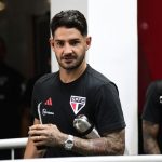 Alexandre Pato deixou o São Paulo em 2024. (Foto: Marcos Ribolli/ge)