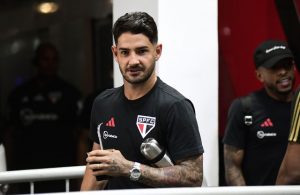 Alexandre Pato deixou o São Paulo em 2024. (Foto: Marcos Ribolli/ge)