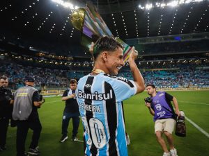 Ferreirinha pode fechar com São Paulo a qualquer momento. (Foto: Twitter do Grêmio)