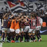 São Paulo quebra tabu em Itaquera contra o Corinthians. (Foto: Twitter do SPFC)