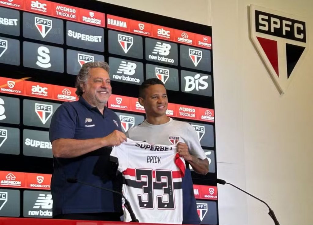 Erick foi contratado pelo São Paulo para 2024. (Foto: Twitter do São Paulo)