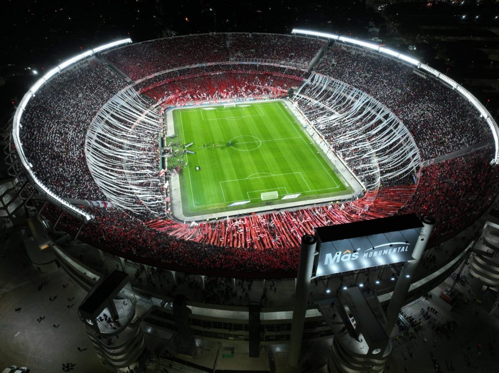 Final da Copa Libertadores pode ser disputada no Mâs Monumental em 2024. (Foto: Twitter do River Plate)