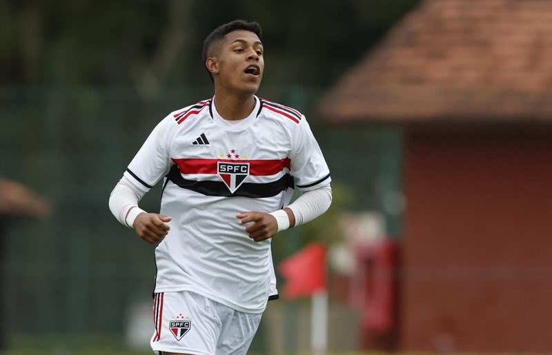 São Paulo tem nova joia na base: Ryan Francisco. (Foto: Twitter do São Paulo)