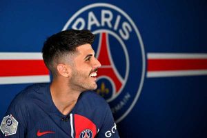 Beraldo deixa São Paulo e vai para o PSG. (Foto: Twitter do PSG)