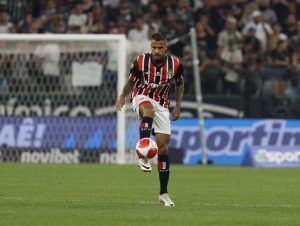 Diego Costa foi criado na base do São Paulo. (Foto: Twitter do SPFC)