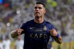 Cristiano Ronaldo deu conselho importante a Luiz Gustavo, que é reforço do São Paulo em 2024. (Foto: Twitter do Al-Nassr)