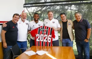 Luan tem contrato com o São Paulo até 2026. (Foto: Twitter do São Paulo)