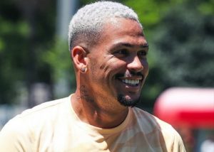 Luciano mira marca de França para seguir marcando história no São Paulo. (Foto: Twitter do Sâo Paulo)