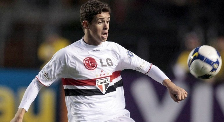 Oscar jogou no São Paulo entre 2004 e 2010. (Foto: Twitter do SPFC)