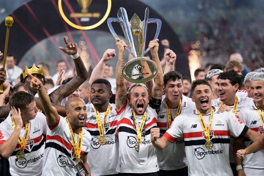 São Paulo conquista Supercopa do Brasil em cima do Palmeiras de Abel Ferreira. (Foto: Twitter do São Paulo)