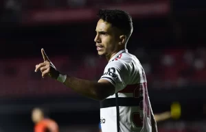 Raí Ramos é titular do Ceará em 2024, após ser emprestado pelo São Paulo. (Foto: Twitter do São Paulo)