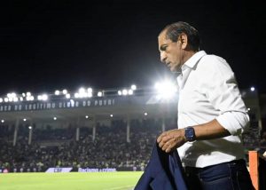 Ramón Díaz é o atual técnico do Corinthians e quer zagueiro ex-São Paulo. (Foto: Twitter do Vasco)