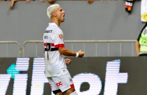 Ferreirinha deve voltar contra o Flamengo, no Maracanã. (Foto: Twitter do SPFC)