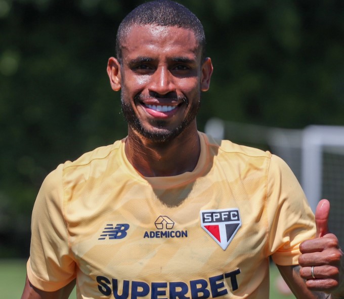 André Silva surge como esperança de ser titular no São Paulo. (Foto: Twitter do SPFC)