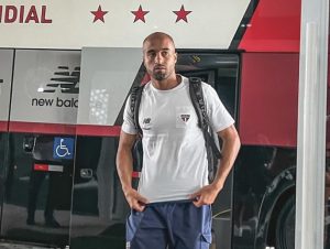 Lucas está escalado no São Paulo. (Foto: Twitter do SPFC)