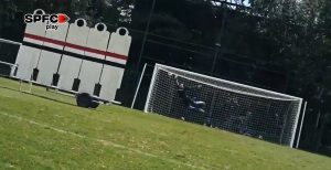 Dupla do São Paulo apareceu fazendo belos gols de falta. (Foto: Reprodução)