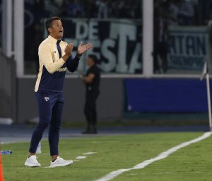 Carpini mudará esquema para próxima partida do São Paulo. (Créditos: Rubens Chiri/saopaulofc.net)