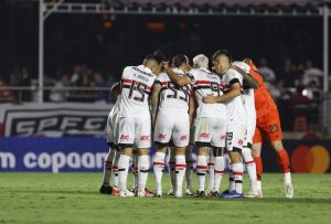 São Paulo terá desafios nas próximas semanas. (Créditos: Rubens Chiri e Paulo Pinto/Saopaulofc)