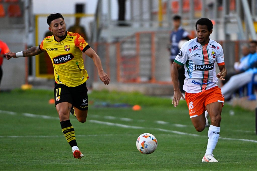 Cobresal e Barcelona de Guayaquil empatam em jogo do grupo do São Paulo na Libertadores. (Foto: Twitter do Conmebol)
