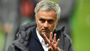 São Paulo busca técnico estrangeiro e Mourinho vira opção no mercado da bola. (Foto: Twitter do Roma)