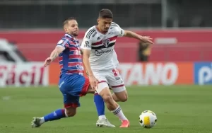 São Paulo enfrenta o Fortaleza no MorumBIS pelo Brasileirão. (Foto: Twitter do SPFC)