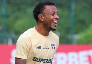 Welington deixa o São Paulo para o futebol inglês. (Foto: Twitter do SPFC)