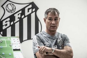 São Paulo pode enfrentar ex-Santos na Libertadores. (Reprodução/ Twitter Ariel Holan)