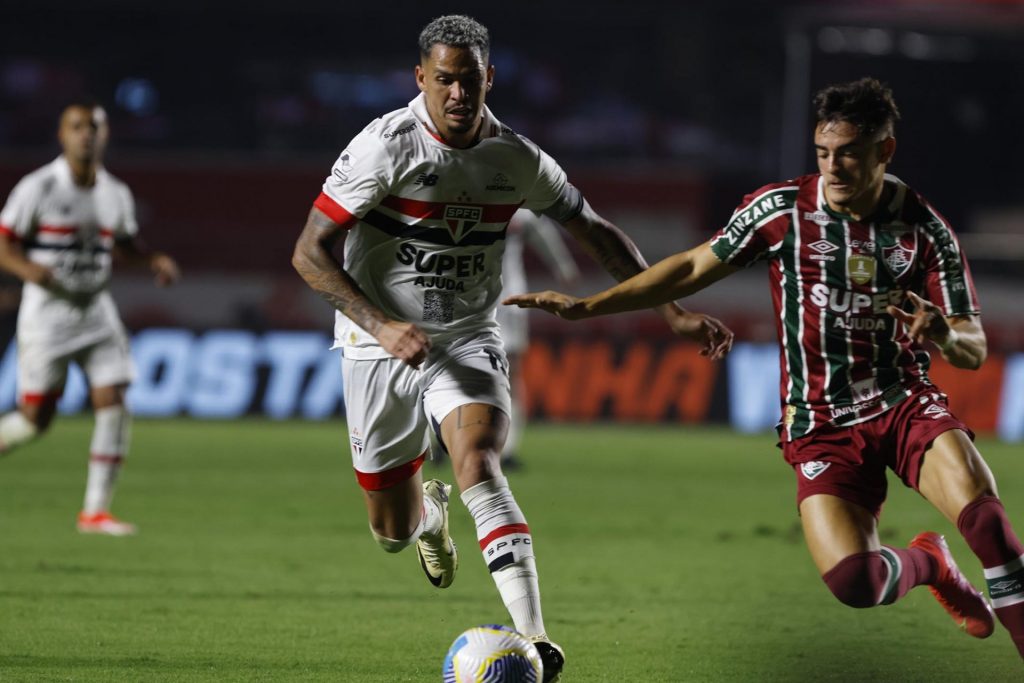 São Paulo e Fluminense se enfrentam pelo Brasileirão. (Créditos: Rubens Chiri e Paulo Pinto/SPFC)