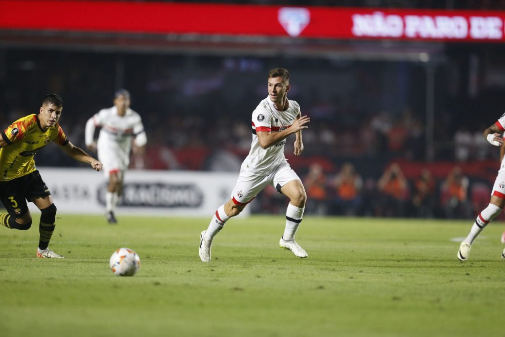 Galoppo voltou a ser titular pelo São Paulo sob o comando de Luis Zubeldía. (Foto: Twitter do SPFC)