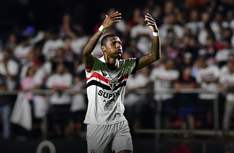 Arboleda foi o herói da vitória do São Paulo por 2 a 1 contra o Fluminense no MorumBIS. (Foto: Twitter do SPFC)