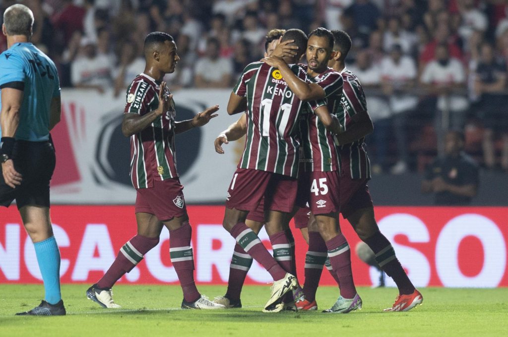 Fluminense abre o placar contra o São Paulo pelo Brasileirão. (Foto: Twitter do Brasileirão)