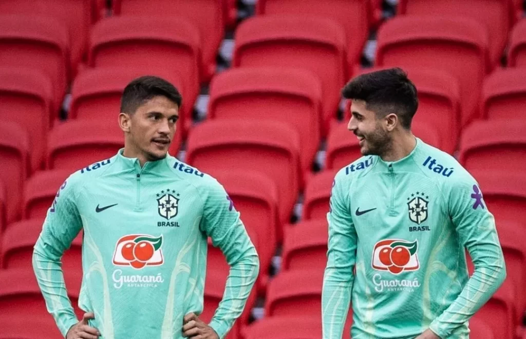 Formados no São Paulo, Pablo Maia e Beraldo juntos na Seleção Brasileira. (Foto: Twitter da CBF)
