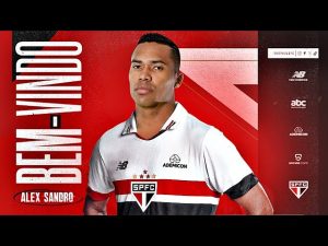 Torcedores do São Paulo sonham com a chegada de Alex Sandro. (Foto: Reprodução)