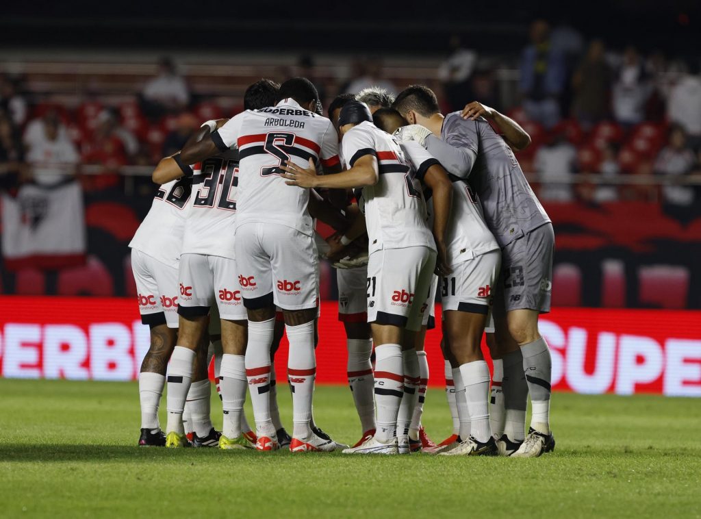 Tricolor venceu o Cruzeiro e encostou nos líderes do Brasileirão – Lucas marcou o primeiro gol do São Paulo na vitória contra o Cruzeiro - Créditos: Rubens Chiri e Paulo Pinto/Saopaulofc.net