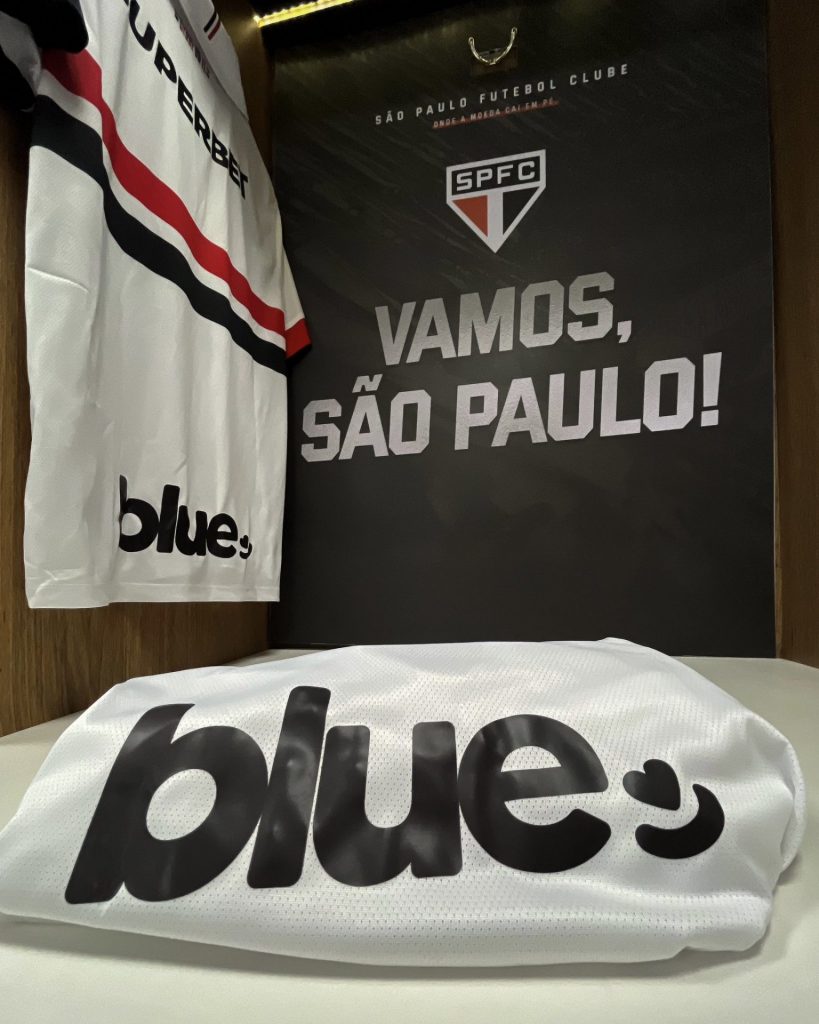 São Paulo fecha patrocínio com a Blue Saúde. (Foto: X do SPFC)