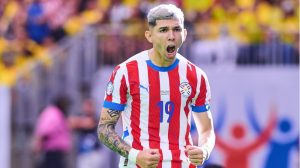 Enciso lidera o Paraguai no jogo contra o Brasil pela Copa América. (Foto: Imago)